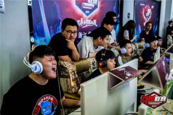 纵深跑位撕 纵深跑位撕